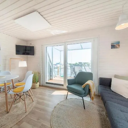 Hausboot Rán Mit Dachterrasse In Schleswig